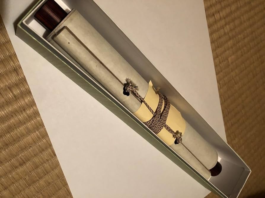 Amazon.co.jp: 掛け軸 水墨画 墨絵 墨 達磨絵 達磨 だるま 憤怒